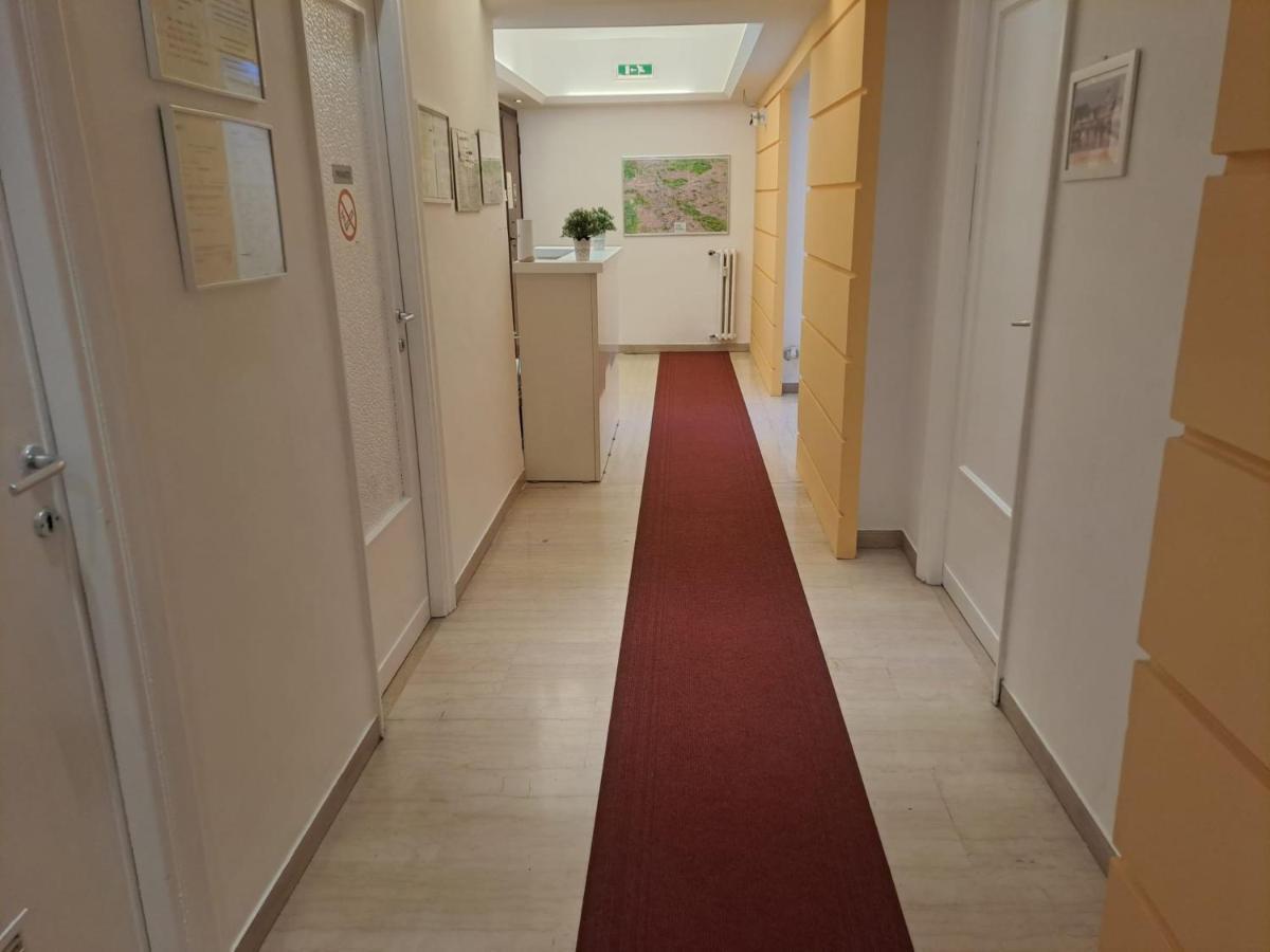 In Roma Life Hotell Exteriör bild